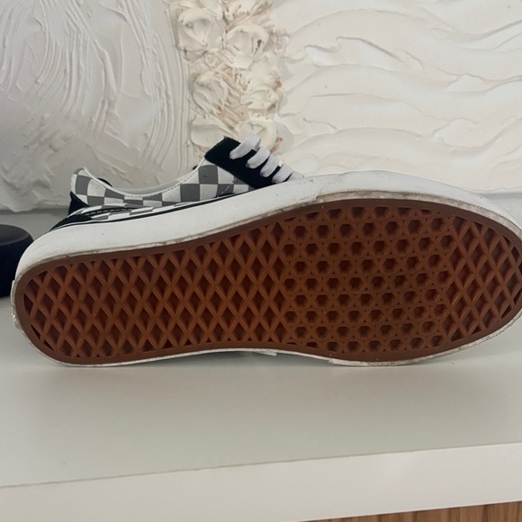 Vans Men's Checkered Black and White Sneakers - Picture 4 of 4